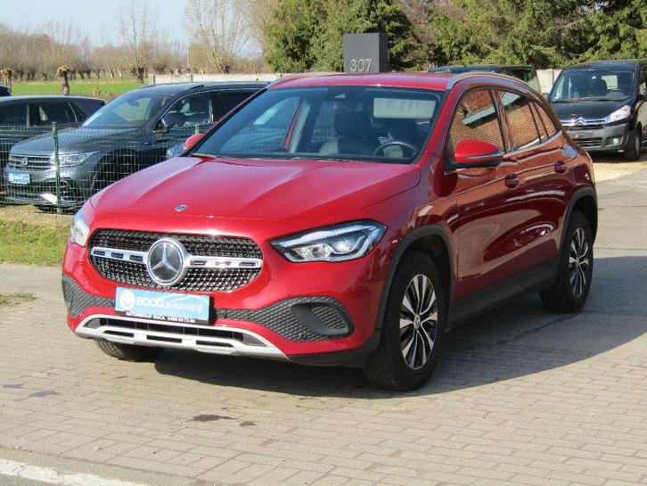 Mercedes GLA 180 benzine Automaat, Auto's, Mercedes-Benz, Bedrijf, Te koop, GLA, ABS, Achteruitrijcamera, Adaptieve lichten, Adaptive Cruise Control
