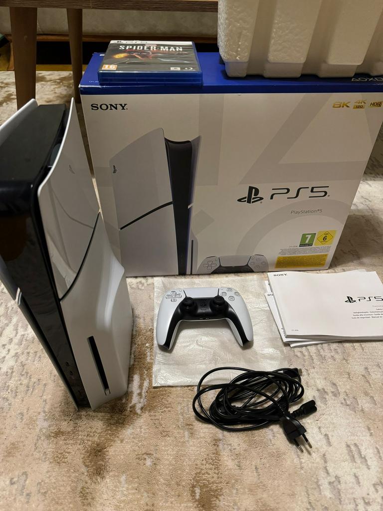 PS5 édition slim disque comme neuve, Consoles de jeu & Jeux vidéo, Consoles de jeu | Sony PlayStation 5, Comme neuf, Playstation 5