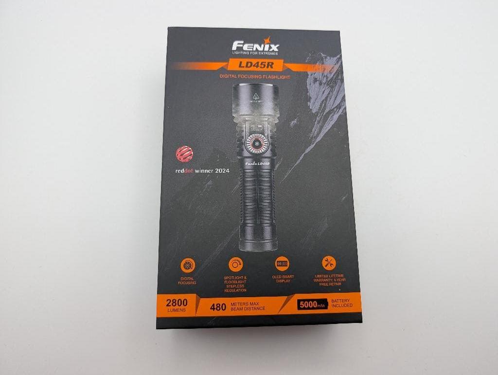 Fenix LD45R Digital Focusing 2800 Lumen - NIEUW, Caravans en Kamperen, Zaklampen, Ophalen of Verzenden, Nieuw, Accu