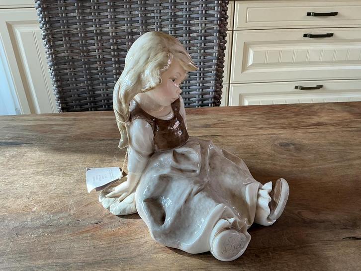 Decoratief beeldje ,Made in Italy –gesigneerd A. Santini, Verzamelen, Beelden en Beeldjes, Zo goed als nieuw, Ophalen of Verzenden