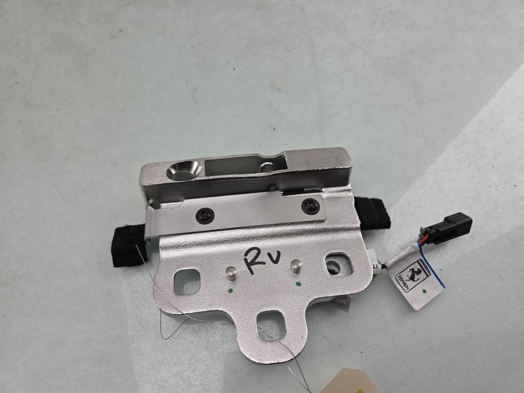 DIVERS Cabriodak vergrendelslot 296 GTS (|3866304|749652|), Autos : Pièces & Accessoires, Autres pièces automobiles, Ferrari, Utilisé