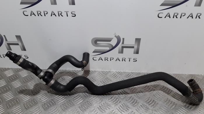 Radiateurslang van een Mercedes E-Klasse, Auto-onderdelen, Airco en Verwarming, Mercedes-Benz, Gebruikt, 3 maanden garantie, Ophalen of Verzenden