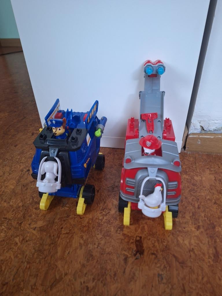 2 mooie auto's van paw patrol, Ophalen, Zo goed als nieuw