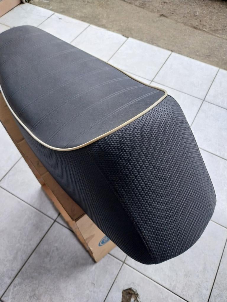 Selle nisa corsa vespa, Enlèvement, Selle, Vespa