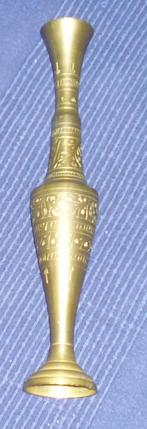 Vase décoratif en laiton – 32 cm – Élancé et finement gravé, Ophalen of Verzenden