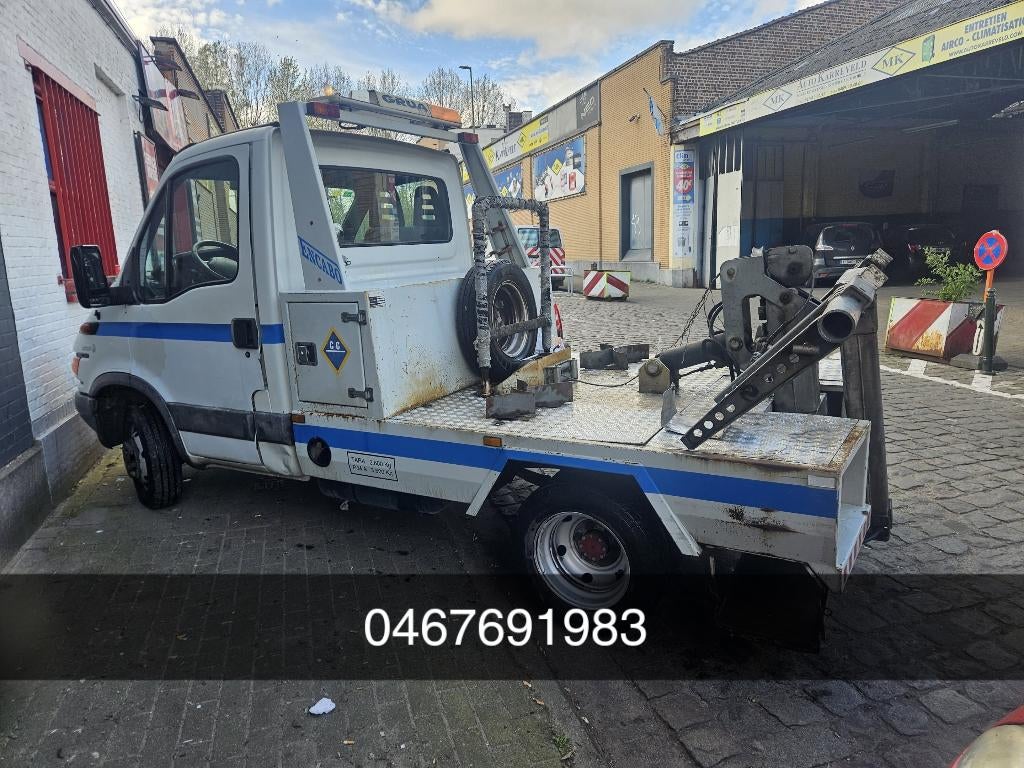 Depanneuse depannage remorquage chaine bmw piece et travail