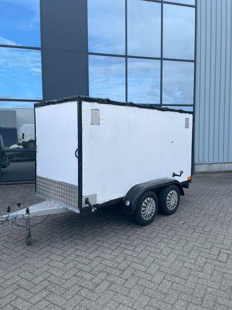 Gesloten aanhangwagen 3m op 1m30 750kg, Auto diversen, Aanhangers en Bagagewagens, Zo goed als nieuw, Ophalen of Verzenden