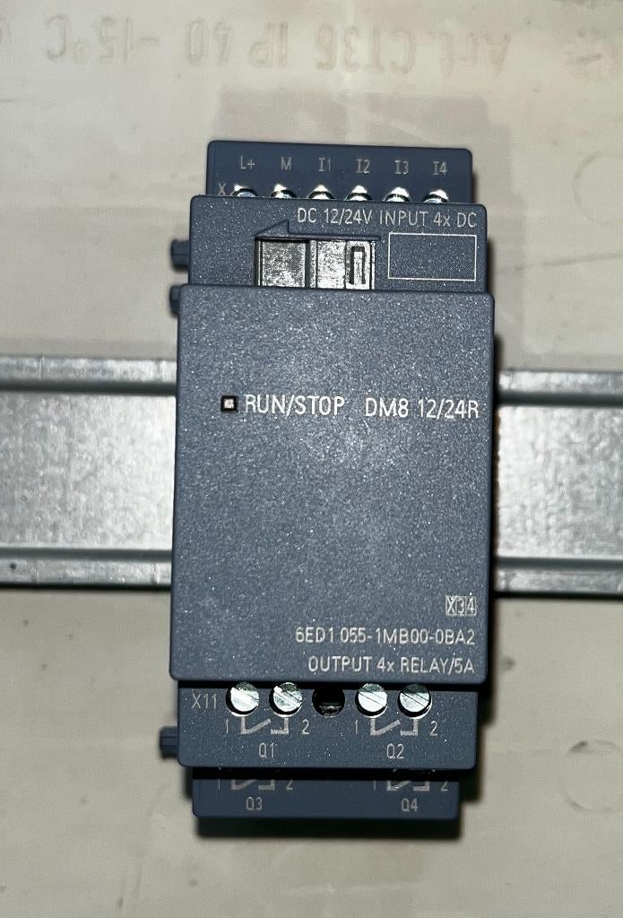 Siemens Logo 8 DM8 12/24R uitbreidingsmodule, Hobby en Vrije tijd, Elektronica-componenten, Zo goed als nieuw, Ophalen of Verzenden