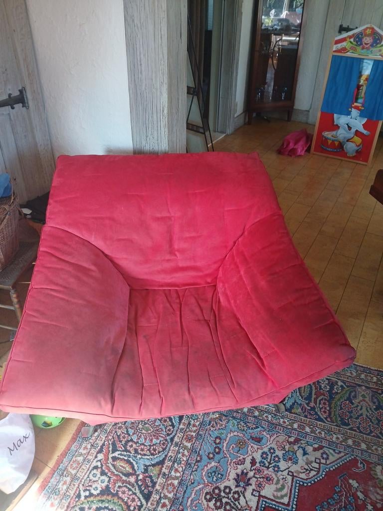 Salon rood. 3-zitter en 2 éénzitters, Ophalen