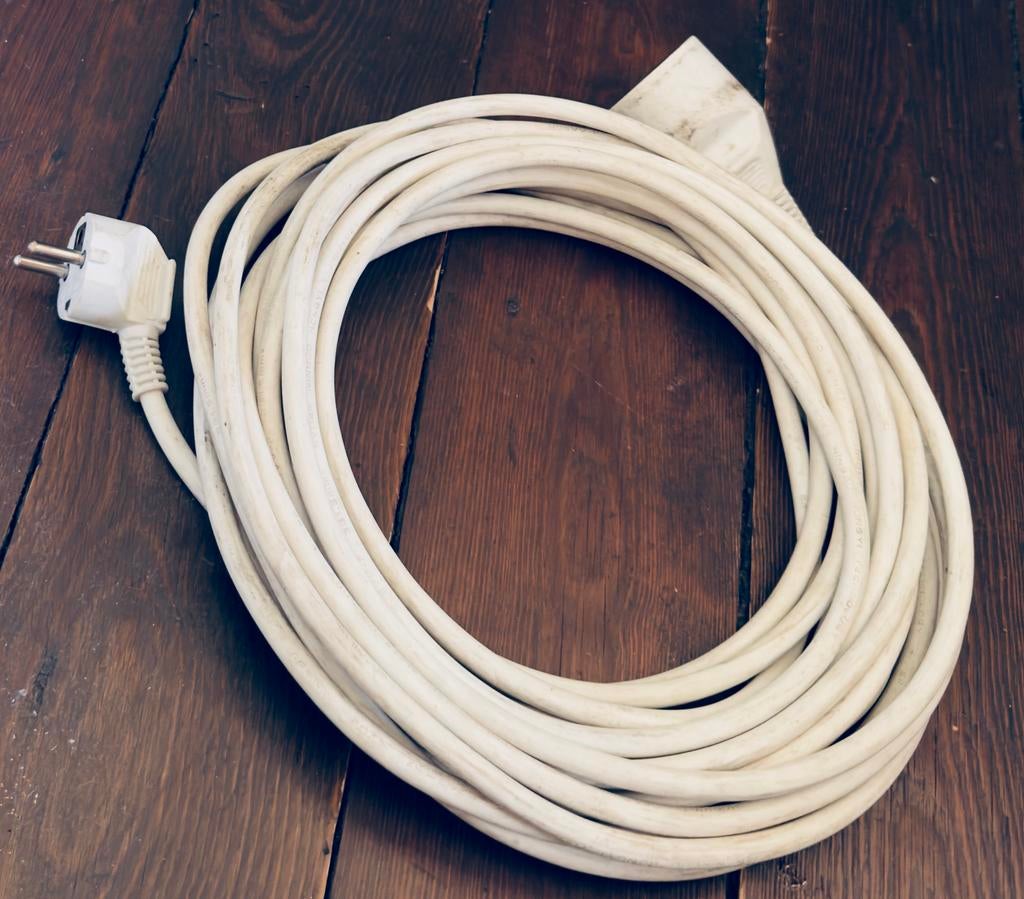 2 rallonges électrique de 10m, Bricolage & Construction, Électricité & Câbles, Enlèvement ou Envoi, Comme neuf