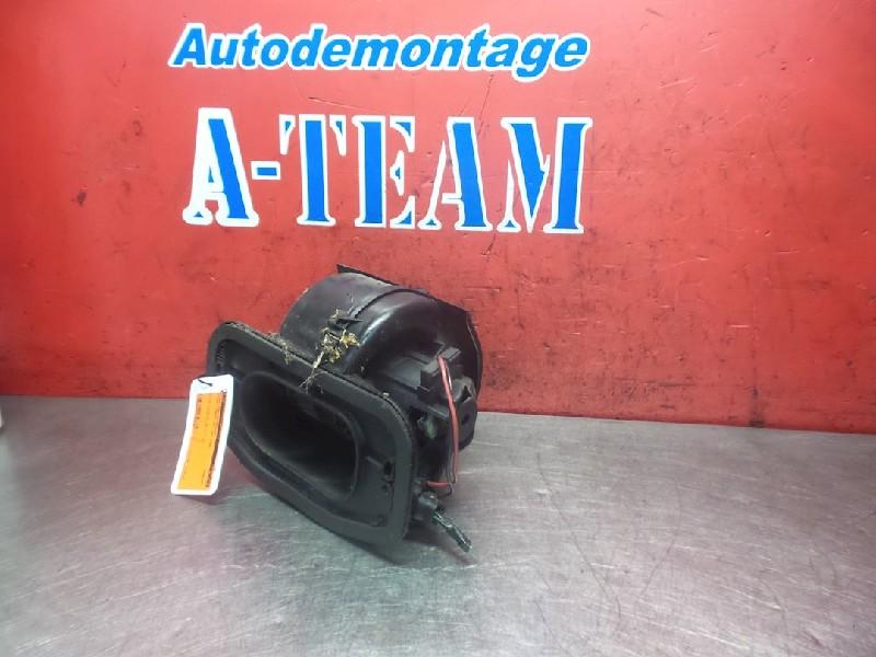 KACHEL VENTILATORMOTOR Kangoo Express (FC) (8200039211), Gebruikt, Renault