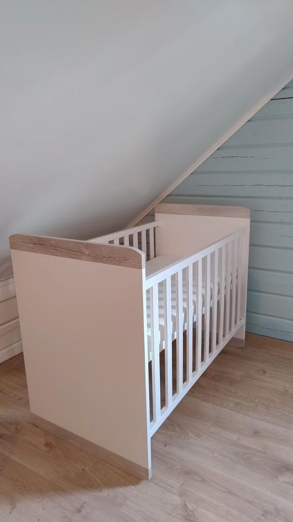 Meegroei Babybed met aerosleepmatras, Kinderen en Baby's, Babywiegjes en Ledikanten, Ophalen