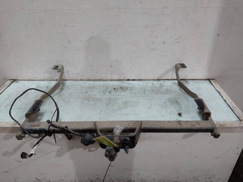 TREKHAAK Renault Trafic (1FL / 2FL / 3FL / 4FL) (01-2014/-), Auto-onderdelen, Ophanging en Onderstel, Renault, Gebruikt