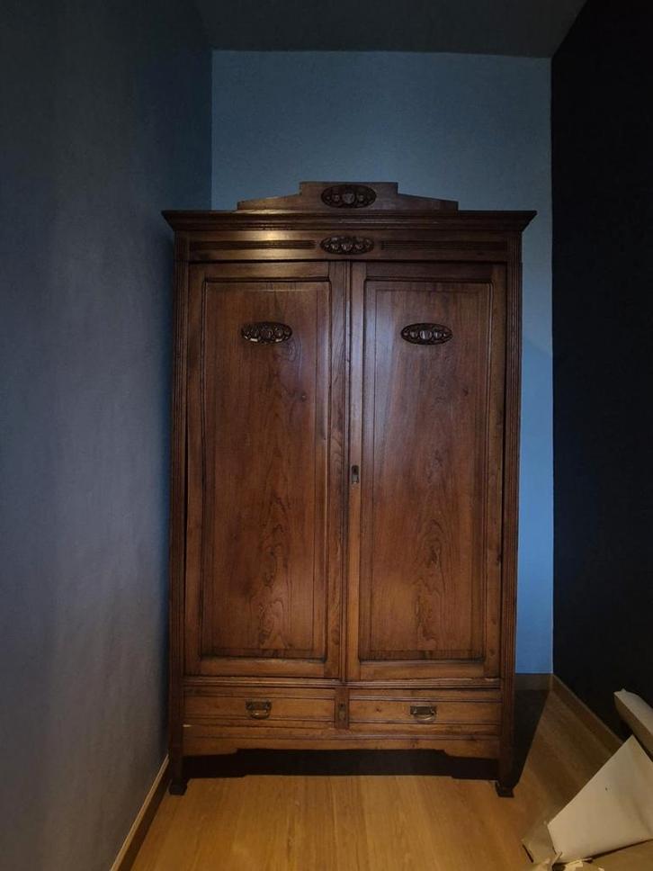 Antieke (kleer)kast, Antiquités & Art, Antiquités | Meubles | Armoires, Enlèvement