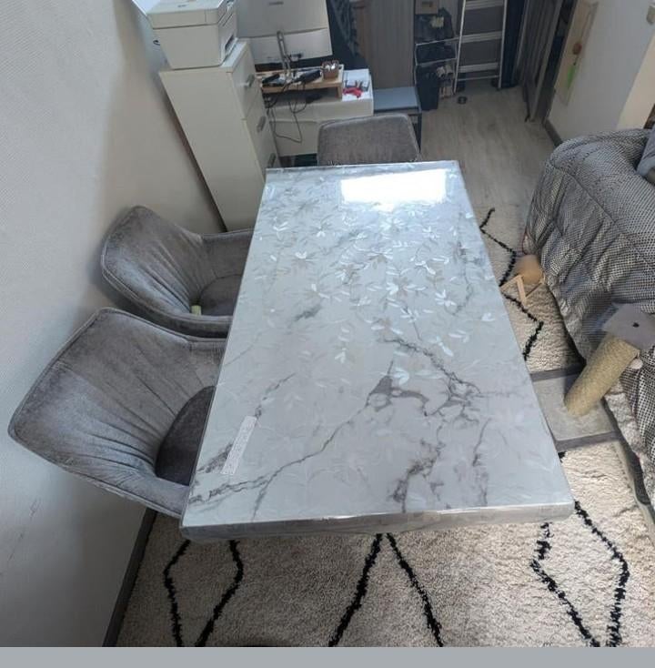 TABLE SALLE A MANGER MARBRÉE, Ophalen