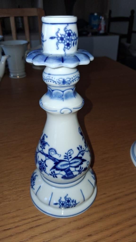 Oude kaarshouder, Blue Onion-decor/in Tsjechisch porselein, Antiek en Kunst, Antiek | Kandelaars, Ophalen of Verzenden