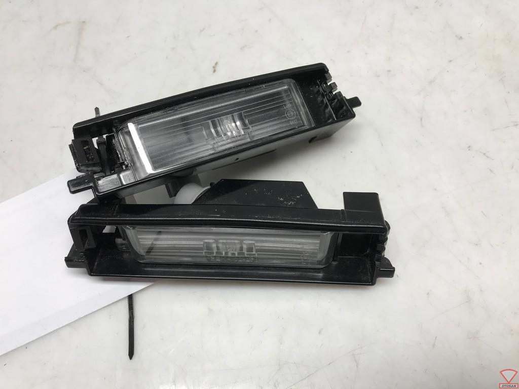 ensemble de feux de plaque d'immatriculation toyota aygo 201, Autos : Pièces & Accessoires, Éclairage, Toyota, Utilisé