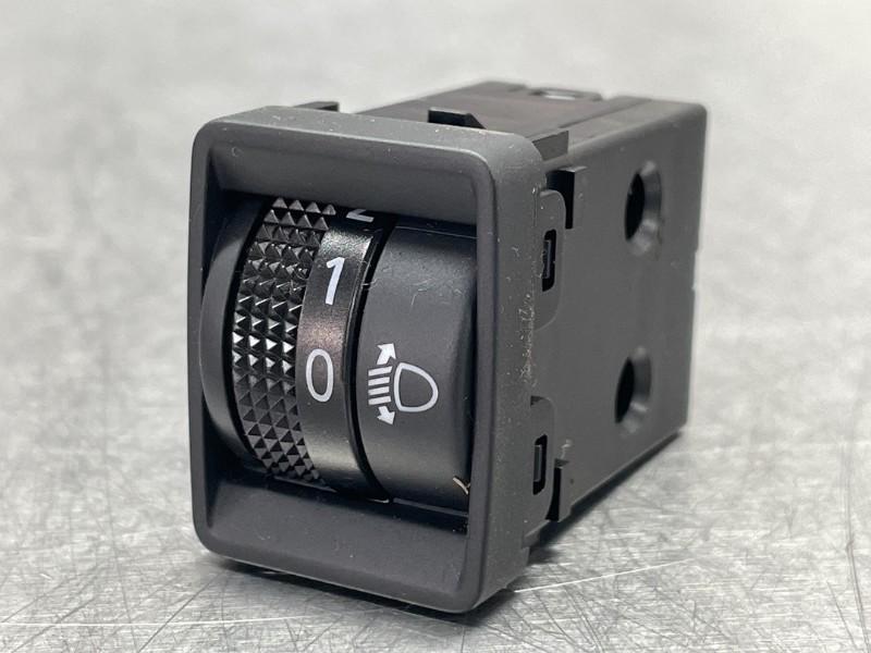 KOPLAMP IHV SCHAKELAAR Nissan Qashqai (J11) (01-2013/-), Gebruikt, Nissan