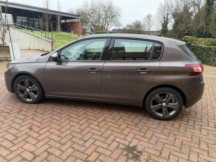 Peugeot 308  1.2 essence automatique, Autos, Peugeot, Particulier, ABS, Alarme, Bluetooth, Ordinateur de bord, Verrouillage central