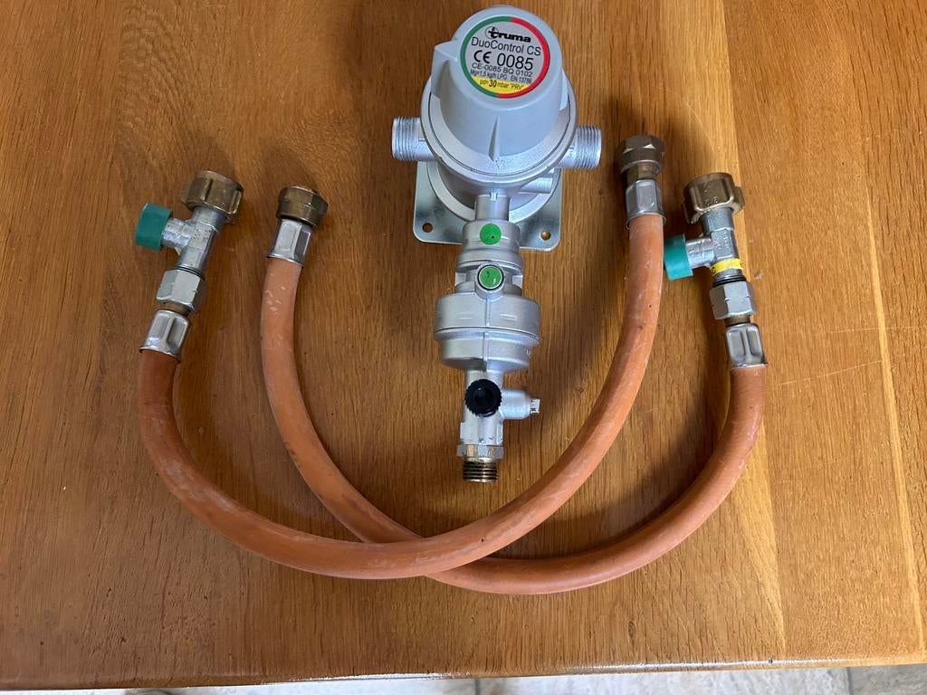 Régulateur de pression de gaz Truma Duo pour 2 bouteilles, Caravanes & Camping, Caravanes Accessoires, Comme neuf, Enlèvement ou Envoi