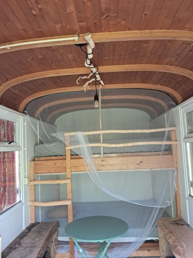 Kleine witte tiny house / woonwagentje 4x2m voor gasten/b&b, Tuin en Terras, Tuinhuizen, Ophalen