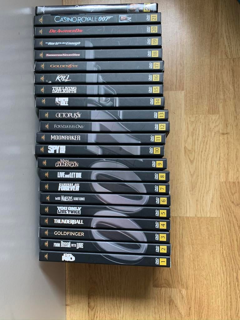 Ganse collectie james bond dvd s, Cd's en Dvd's, Dvd's | Documentaire en Educatief, Ophalen of Verzenden, Zo goed als nieuw, Oorlog of Misdaad