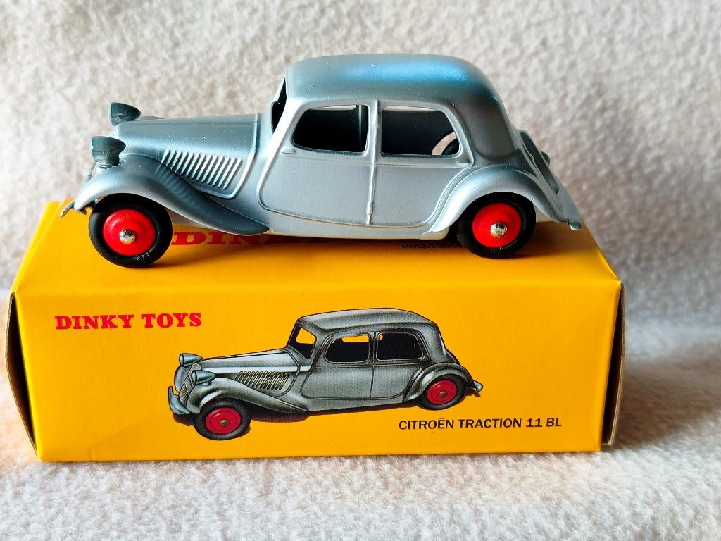 Dinky Toys 24N - Citroën Traction 11 BL - Voiture Miniature Collection