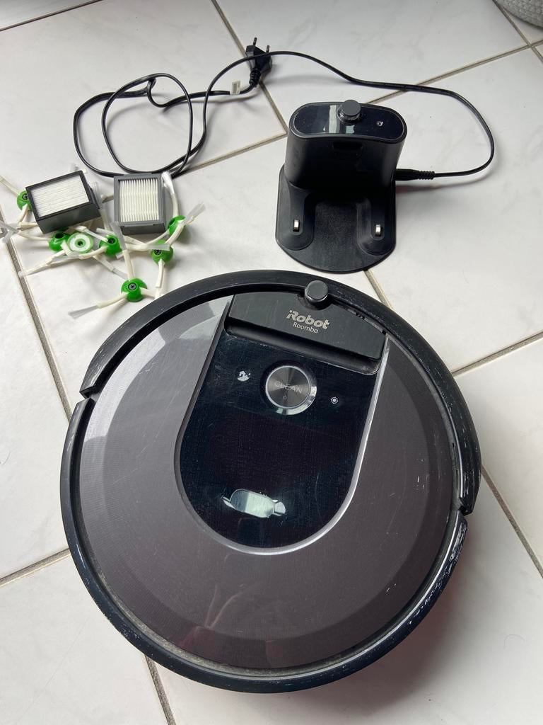 Roomba i7, Electroménager, Aspirateurs, Utilisé, Aspirateur robot, Réservoir, Enlèvement