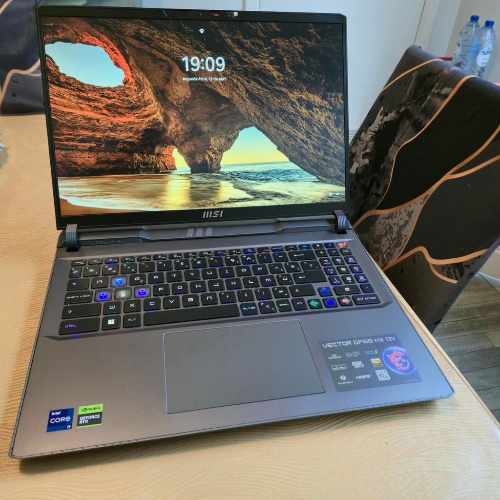 Msi Vector GP68HX 13VH RTX 4080 12GB  prix négociable, Enlèvement, 16 GB, MSI, SSD