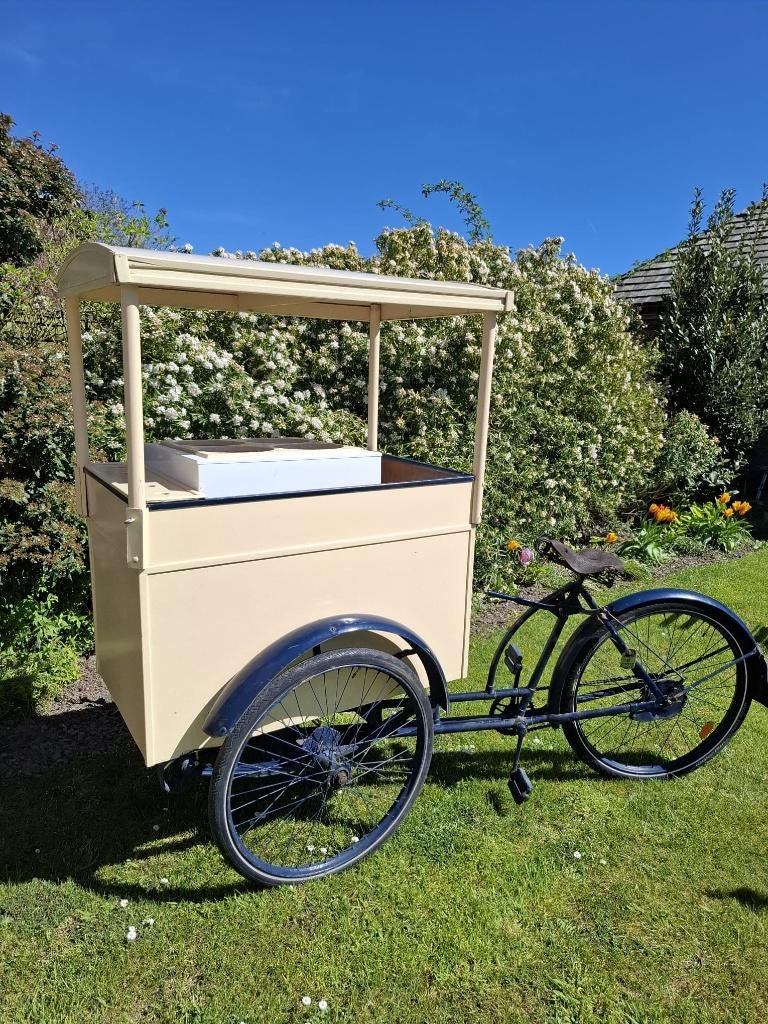 Antieke bakfiets, Ophalen, Gebruikt, Meubilair