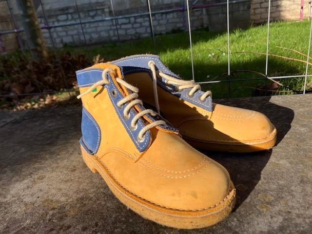 BOTTINES EN DAIM VINTAGE. TAILLE 40. À PEINE PORTÉ., Vêtements | Hommes, Chaussures, Porté, Bottes, Autres couleurs, Enlèvement ou Envoi