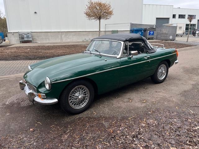 MGB en super état avec moteur de révision..., Autos, Oldtimers & Ancêtres, Entreprise, Achat, MG, Essence, Cabriolet, 2 portes