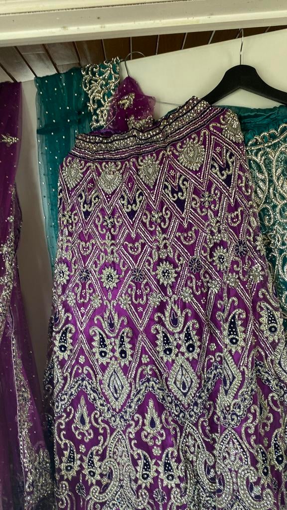 Indische kledij lot mag weg! Zie ook andere zoekertjes, Vêtements | Femmes, Vêtements de mariage & Accessoires de mariage, Enlèvement