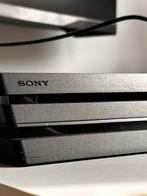 Sony Playstation 4 Pro 1TB 2 controllers, Games en Spelcomputers, Ophalen, Zo goed als nieuw, Met 2 controllers
