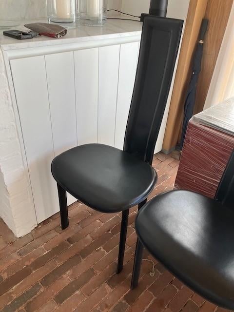 Eetkamerstoelen in leder, Huis en Inrichting, Stoelen, Ophalen, Zwart, Leer, Zo goed als nieuw