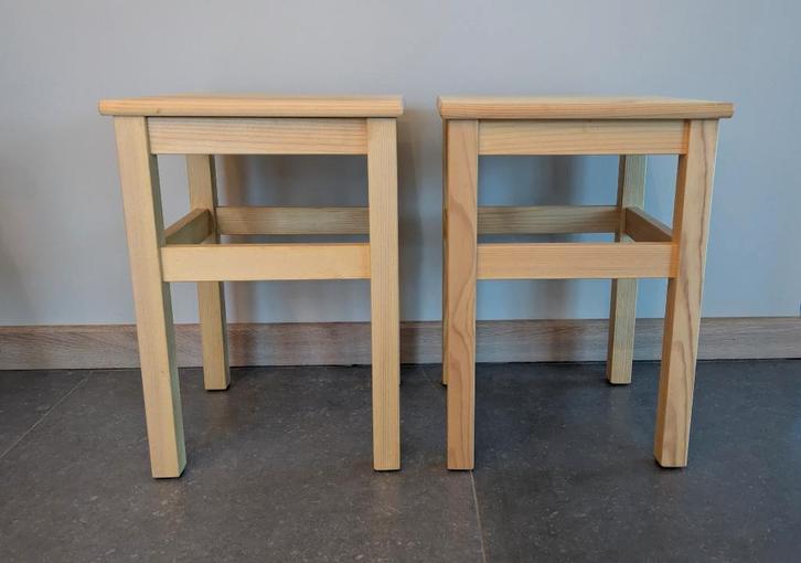 2 tabourets en bois, Maison & Meubles, Tabourets, Comme neuf, Bois, Enlèvement