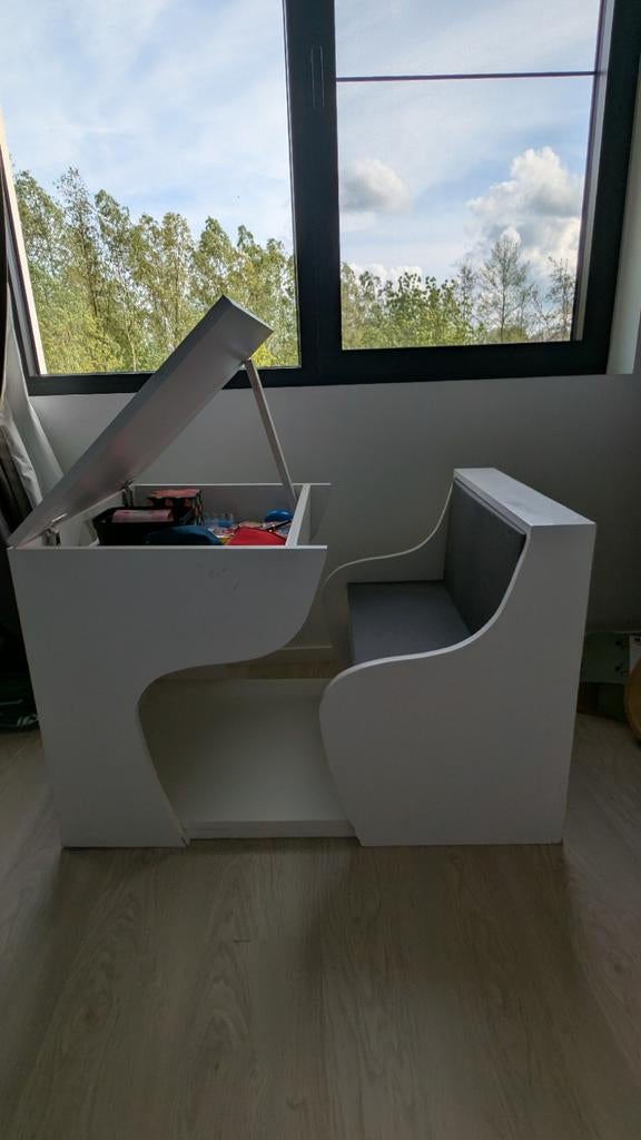 Bureau pour enfants, banc pour enfants, Enlèvement