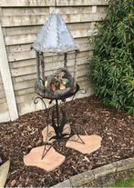 IJzeren staander met siervogel kooi, Ophalen, Zo goed als nieuw
