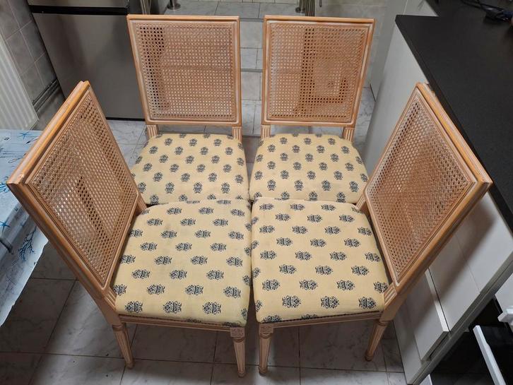 4 vintage rotanstoelen - Project DIY/4 Vintage Rattan Ch, Huis en Inrichting, Stoelen, Gebruikt, Vier, Hout, Bruin, Ophalen of Verzenden