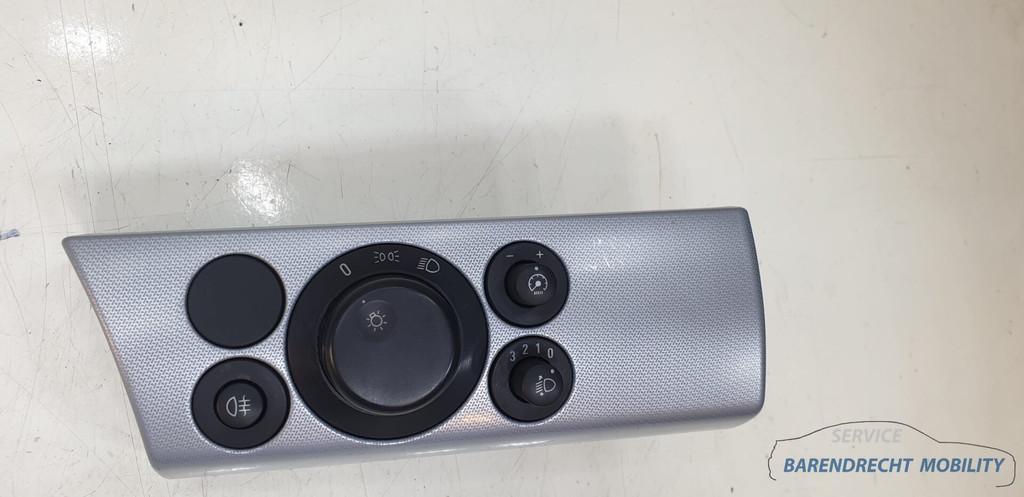 Opel Astra H lichtschakelaar licht schakelaar GM13100136 LK0, Opel Automobile GmbH, Opel, Bahnhofsplatz 1
65423  Russelsheim am Main, DE