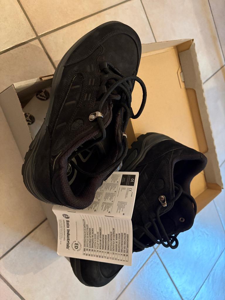 Bata werkschoen TraXX 91 S2 Laag maat 42 S2, Zwart, Nieuw, Ophalen of Verzenden, Werkschoenen