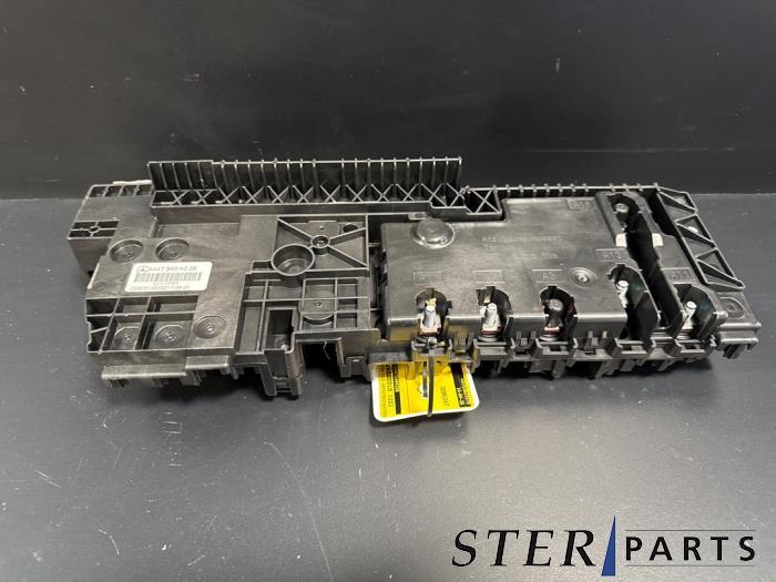 Boîte à fusibles d'un Mercedes Vito, Autos : Pièces & Accessoires, Électronique & Câbles, Mercedes-Benz, Utilisé, 3 mois de garantie