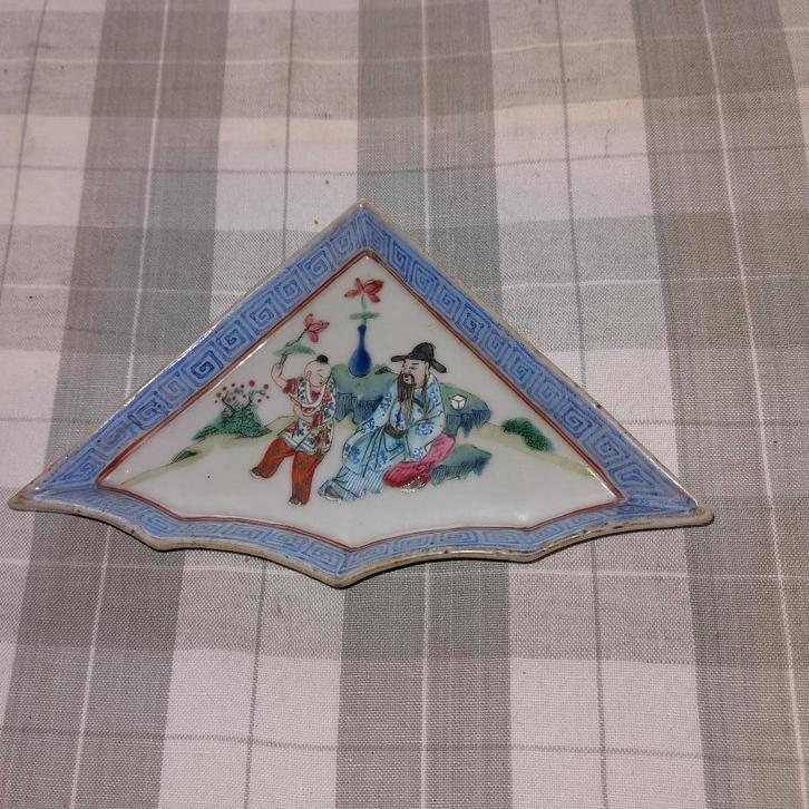 plat en porcelaine chinoise, Antiquités & Art, Antiquités | Porcelaine, Enlèvement