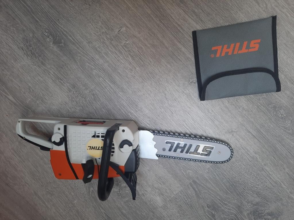 Stihl speelgoedkettingzaag, Ophalen