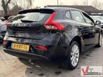 Volvo V40 1.6 D2 Kinetic | Climate | Cruise | Navi | PDC | A, Auto's, 88 g/km, Zwart, Start-stop-systeem, V40