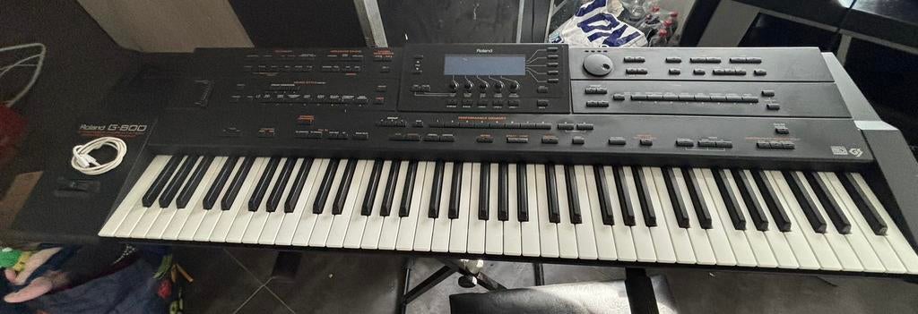 Roland, Muziek en Instrumenten, Keyboards, Ophalen, Zo goed als nieuw, Roland