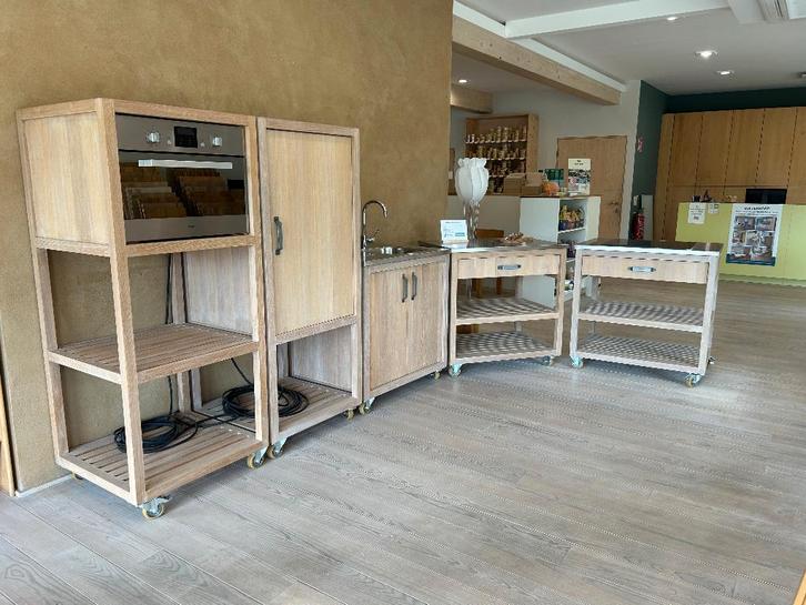 Modulaire keuken in massieve eik, nieuw uit toonzaal, Huis en Inrichting, Keuken | Keukenelementen, Nieuw, 150 tot 200 cm, 50 tot 100 cm