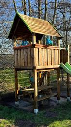 Stevig houten speelhuisje met glijbaan en picknickbank, Kinderen en Baby's, Ophalen, Zo goed als nieuw, Glijbaan