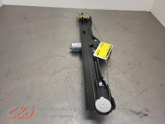 Ruitmechaniek 2Deurs rechts-voor van een Iveco New Daily, Auto-onderdelen, Ruiten en Toebehoren, Overige automerken, Gebruikt