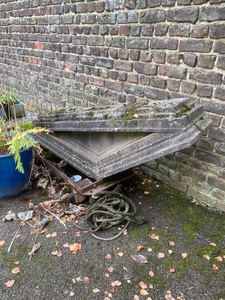 Antieke arduinen muurfontijn., Tuin en Terras, Waterpartijen en Fonteinen, Gebruikt, Waterornament, Ophalen